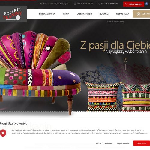 Tkanina obiciowa w kwiaty